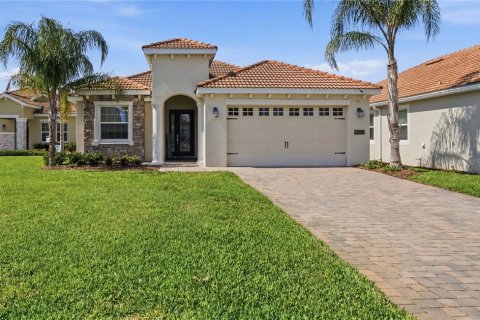 House in Davenport, Florida 4 bedrooms, 210.8 sq.m. № 2229429