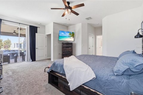 House in Davenport, Florida 4 bedrooms, 210.8 sq.m. № 2229429 - photo 11