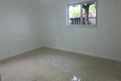 Снять в аренду виллу или дом в Майами, Флорида 3 спальни, 134.71м2, № 1955150 - фото 19