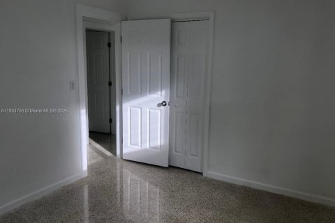 Снять в аренду виллу или дом в Майами, Флорида 3 спальни, 134.71м2, № 1955150 - фото 14