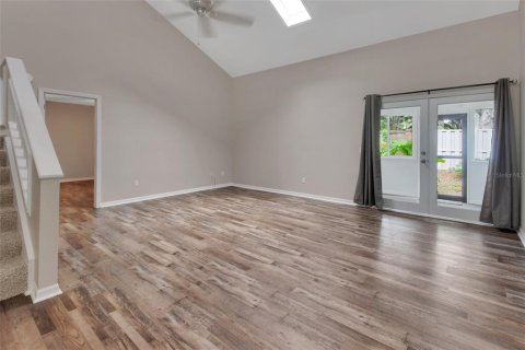 Condo in DeLand, Florida, 3 bedrooms  № 2239793 - photo 2