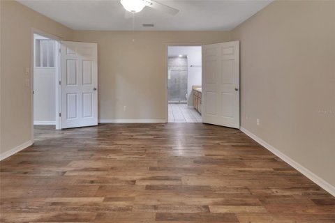 Condo in DeLand, Florida, 3 bedrooms  № 2239793 - photo 14