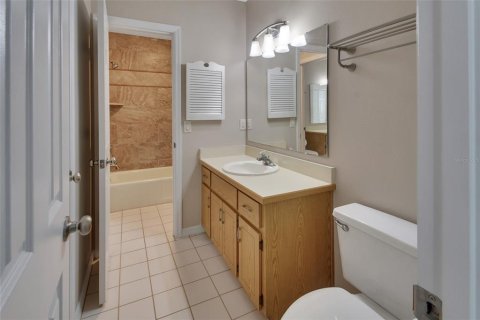 Condo in DeLand, Florida, 3 bedrooms  № 2239793 - photo 28