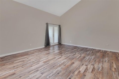 Condo in DeLand, Florida, 3 bedrooms  № 2239793 - photo 5