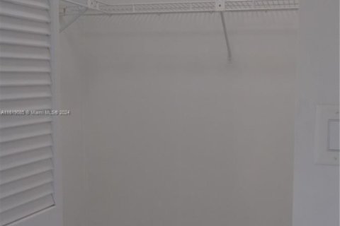 Condominio en venta en Tamarac, Florida, 2 dormitorios, 117.99 m2 № 1979107 - foto 24