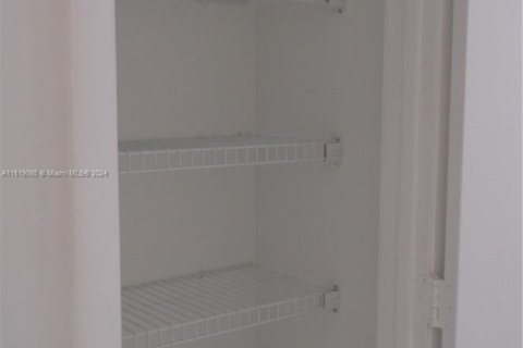 Condominio en venta en Tamarac, Florida, 2 dormitorios, 117.99 m2 № 1979107 - foto 25