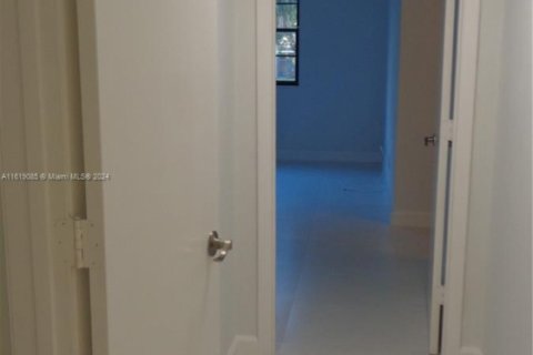 Condominio en venta en Tamarac, Florida, 2 dormitorios, 117.99 m2 № 1979107 - foto 30