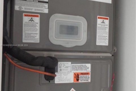 Condominio en venta en Tamarac, Florida, 2 dormitorios, 117.99 m2 № 1979107 - foto 20