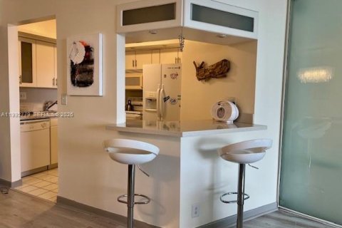 Copropriété à louer à Aventura, Floride: 1 chambre, 98.94 m2 № 2255723 - photo 4