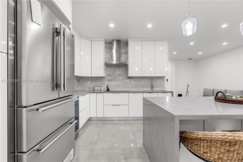 Casa en venta en Homestead, Florida, 4 dormitorios, 171.87 m2 № 1994643 - foto 10