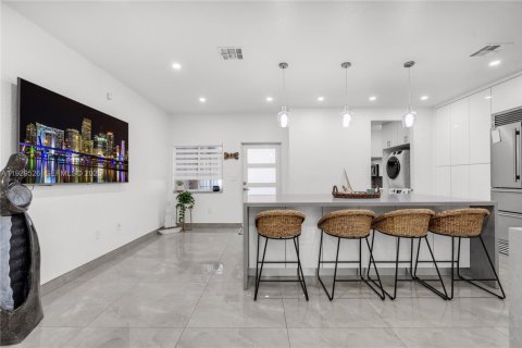 Casa en venta en Homestead, Florida, 4 dormitorios, 171.87 m2 № 1994643 - foto 8