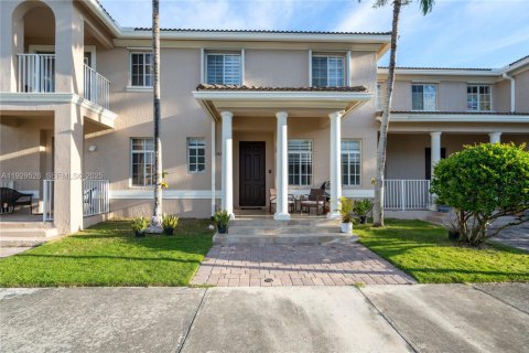 House in Homestead, Florida 4 bedrooms, 171.87 sq.m. № 1994643