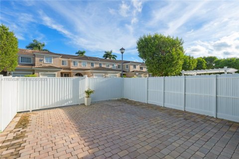 Casa en venta en Homestead, Florida, 4 dormitorios, 171.87 m2 № 1994643 - foto 25