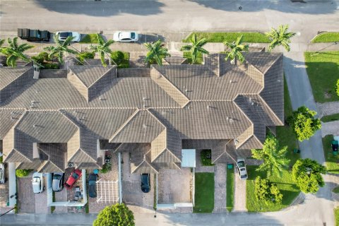 Casa en venta en Homestead, Florida, 4 dormitorios, 171.87 m2 № 1994643 - foto 4