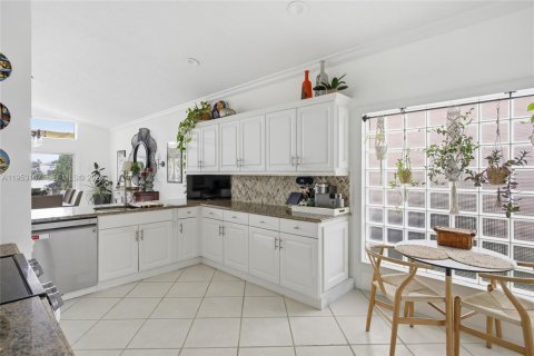 Casa en venta en Boynton Beach, Florida, 4 dormitorios, 202.34 m2 № 2008777 - foto 18