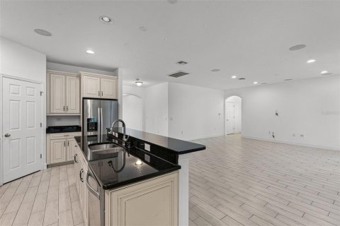 House in Windermere, Florida 4 bedrooms, 316.52 sq.m. № 1806907 - photo 11