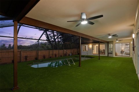 House in Tampa, Florida 4 bedrooms, 259.48 sq.m. № 1526375 - photo 26