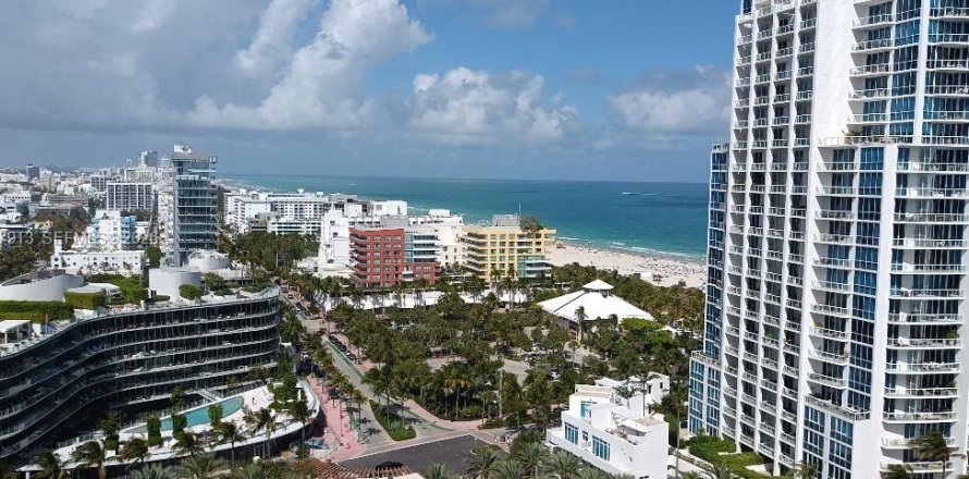 Condo à Miami Beach, Floride, 2 chambres  № 2042008