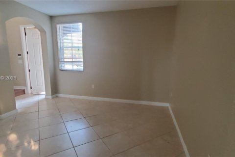 Townhouse in Miami, Florida 3 bedrooms, 135.54 sq.m. № 2043089 - photo 10