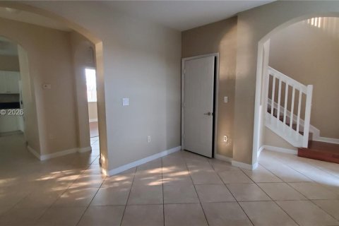 Townhouse in Miami, Florida 3 bedrooms, 135.54 sq.m. № 2043089 - photo 9