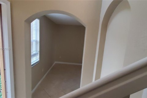 Townhouse in Miami, Florida 3 bedrooms, 135.54 sq.m. № 2043089 - photo 7