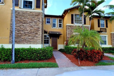 Townhouse in Miami, Florida 3 bedrooms, 135.54 sq.m. № 2043089 - photo 20