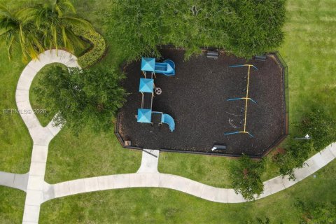 Townhouse in Miami, Florida 3 bedrooms, 135.54 sq.m. № 2043089 - photo 19