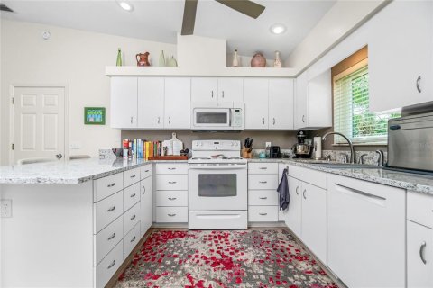 Condominio en venta en Englewood, Florida, 2 dormitorios, 125.42 m2 № 2411458 - foto 9