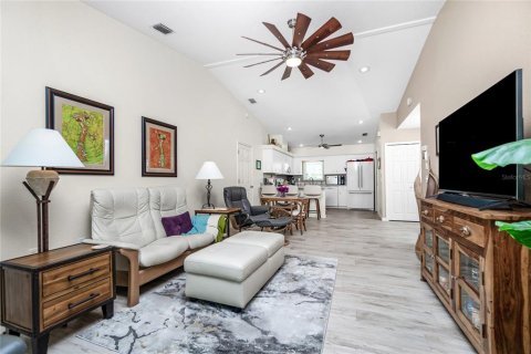 Condominio en venta en Englewood, Florida, 2 dormitorios, 125.42 m2 № 2411458 - foto 4