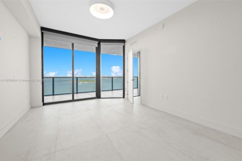 Appartement à louer à Miami, Floride: 3 chambres, 141.49 m2 № 1891635 - photo 13