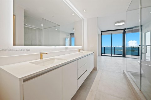 Appartement à louer à Miami, Floride: 3 chambres, 141.49 m2 № 1891635 - photo 17