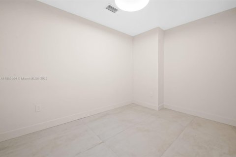 Appartement à louer à Miami, Floride: 3 chambres, 141.49 m2 № 1891635 - photo 20