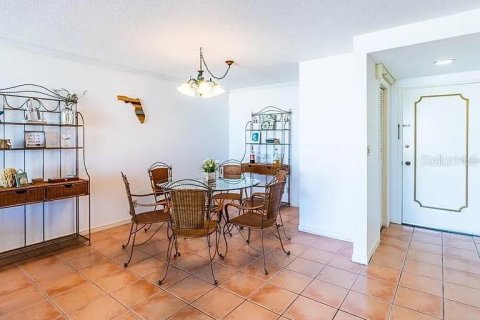 Copropriété à louer à Clearwater, Floride: 2 chambres, 130.9 m2 № 2413636 - photo 4