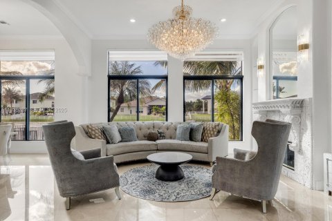 House in Miramar, Florida 7 bedrooms, 368.45 sq.m. № 1994566 - photo 18