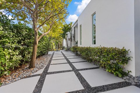 Купить виллу или дом в Серфсайд, Флорида 3 спальни, 253.07м2, № 2025796 - фото 3