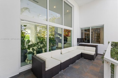 Купить виллу или дом в Серфсайд, Флорида 3 спальни, 253.07м2, № 2025796 - фото 24