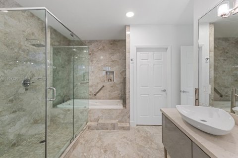 Купить виллу или дом в Серфсайд, Флорида 3 спальни, 253.07м2, № 2025796 - фото 18