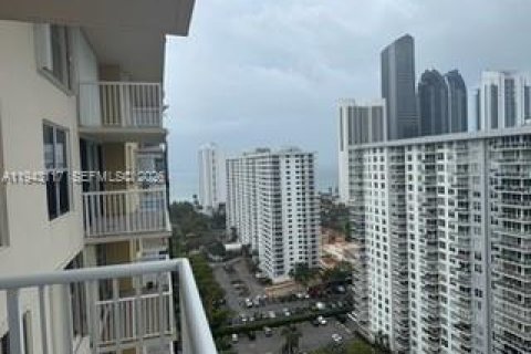 Condominio en venta en Sunny Isles Beach, Florida, 2 dormitorios, 114.55 m2 № 2000718 - foto 11