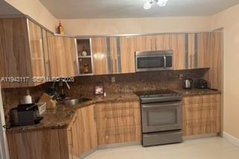 Condominio en venta en Sunny Isles Beach, Florida, 2 dormitorios, 114.55 m2 № 2000718 - foto 2