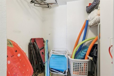 Купить кондоминиум в Мадейра - Бич, Флорида 3 комнаты, 106.84м2, № 1769555 - фото 21