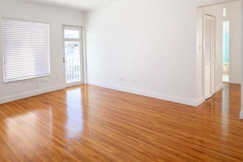 Copropriété à vendre à Miami Beach, Floride: 1 chambre, 73.58 m2 № 2252627 - photo 8
