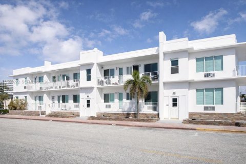Copropriété à vendre à Miami Beach, Floride: 1 chambre, 73.58 m2 № 2252627 - photo 6