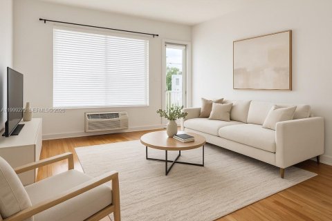 Copropriété à vendre à Miami Beach, Floride: 1 chambre, 73.58 m2 № 2252627 - photo 2