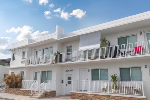 Condo à Miami Beach, Floride, 1 chambre  № 2252627