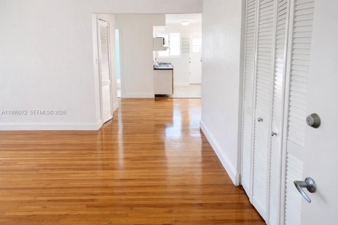 Copropriété à vendre à Miami Beach, Floride: 1 chambre, 73.58 m2 № 2252627 - photo 9