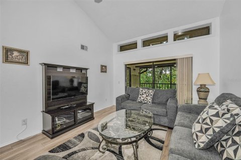 Condo in Oldsmar, Florida, 2 bedrooms № 2234640 - photo 5