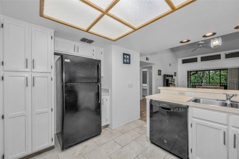 Condo in Oldsmar, Florida, 2 bedrooms № 2234640 - photo 13