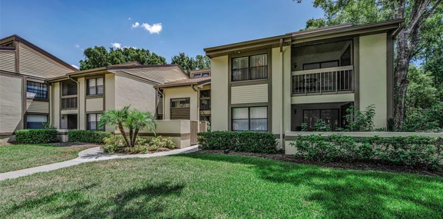 Condo in Oldsmar, Florida, 2 bedrooms № 2234640