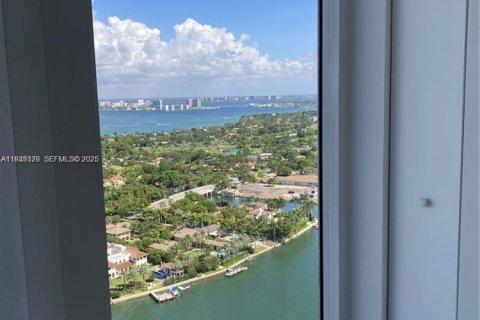 Copropriété à louer à Miami Beach, Floride: 1 chambre, 102.19 m2 № 1993561 - photo 4