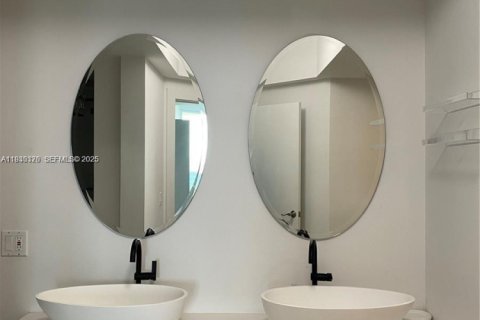 Copropriété à louer à Miami Beach, Floride: 1 chambre, 102.19 m2 № 1993561 - photo 14